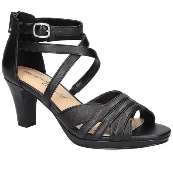 easy street Shoes - NWT Easy Street
Women's Crissa Dress Sandals